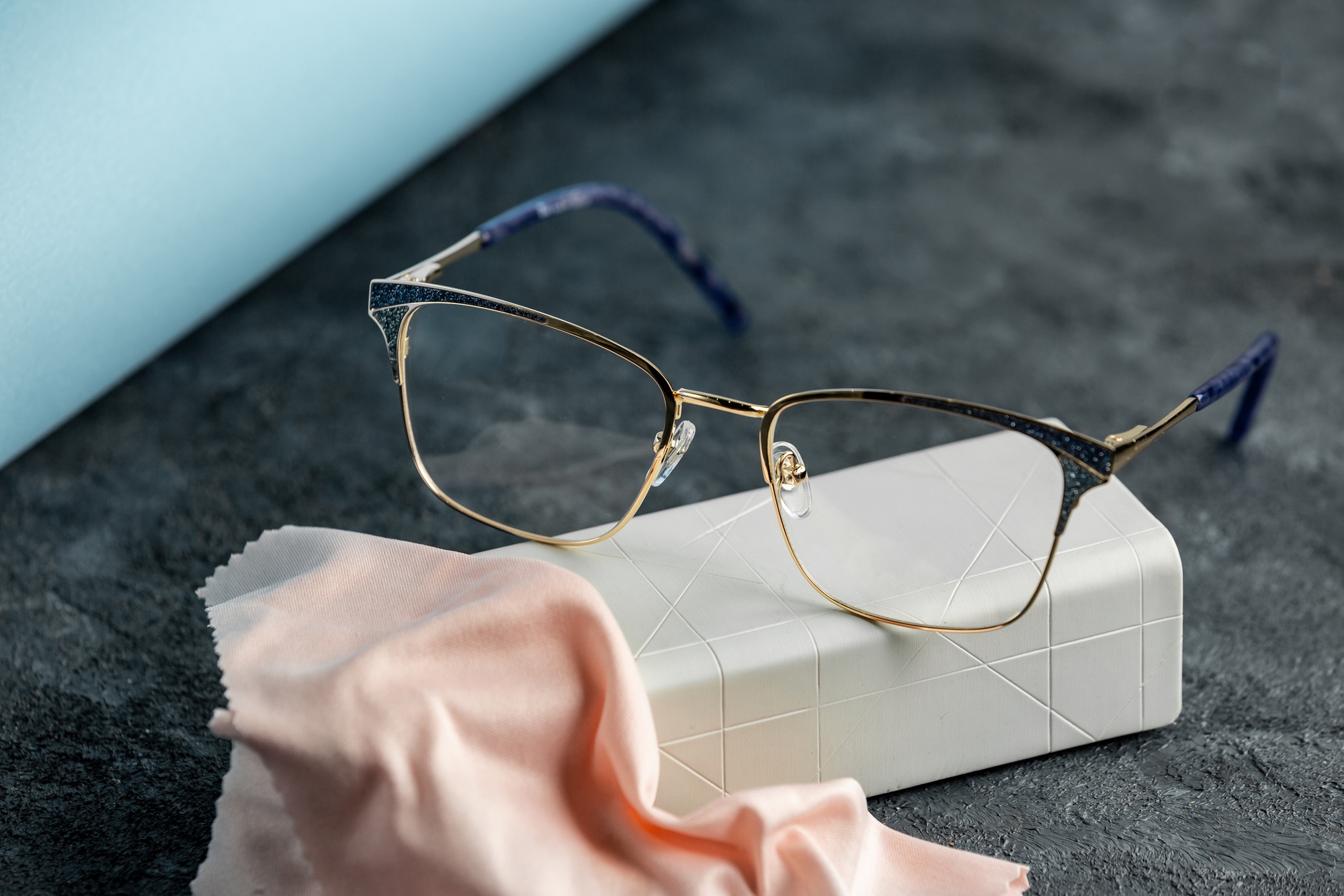 Protect sunglasses from scratches sales